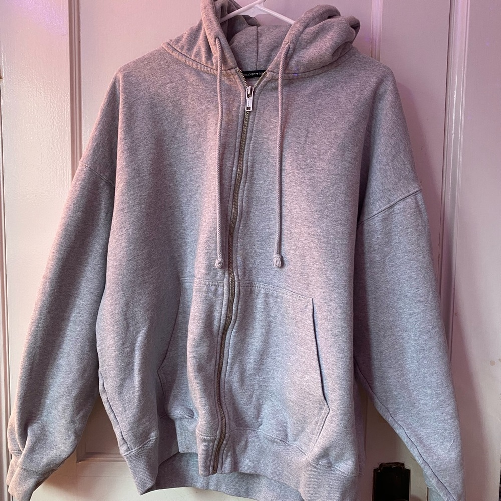 Brandy Melville Zip up!